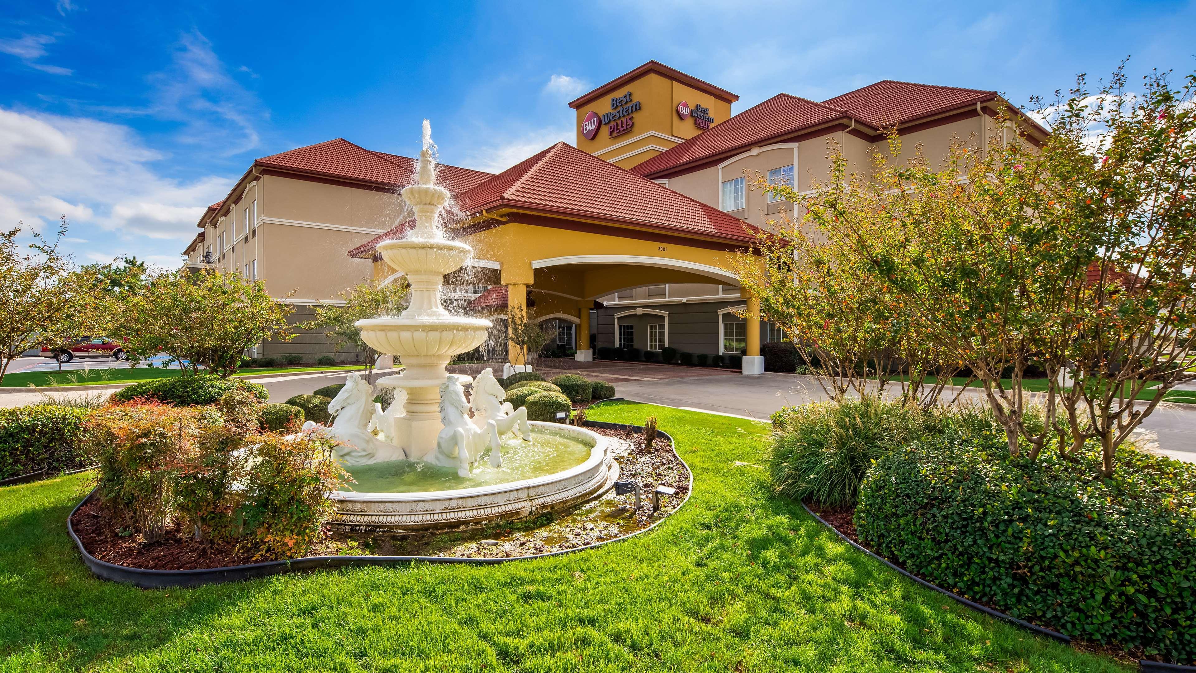 Best Western Plus Monica Royale Inn & Suites Greenville Exterior photo